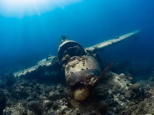 plane under water